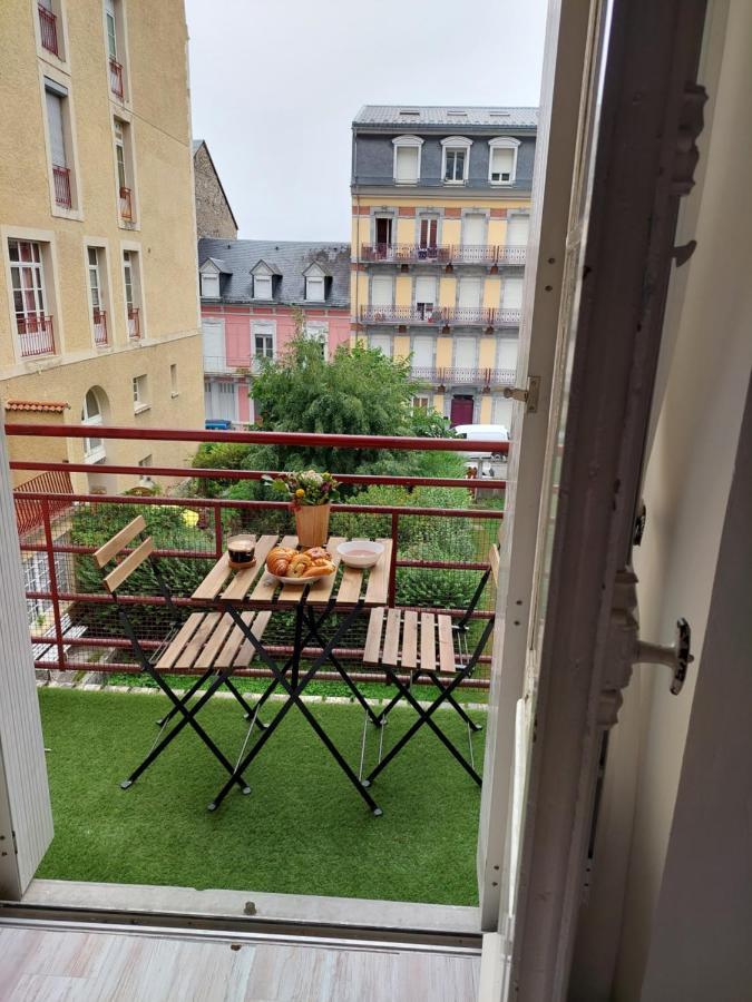 Appartement Mezzanine 6 Personnes Avec Balcon Vue Sur La Montagne Cauterets Exterior foto